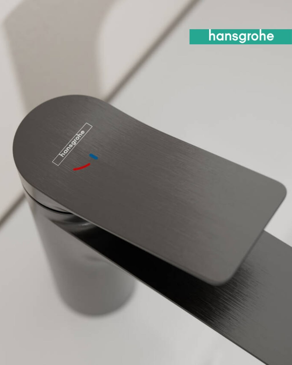 Фактура покриття Brushed Black Chrome