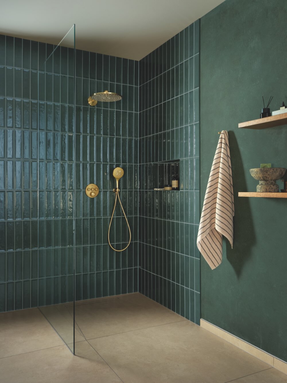 Оптовые поставки душевых систем и смесителей Grohe от прямого импортера